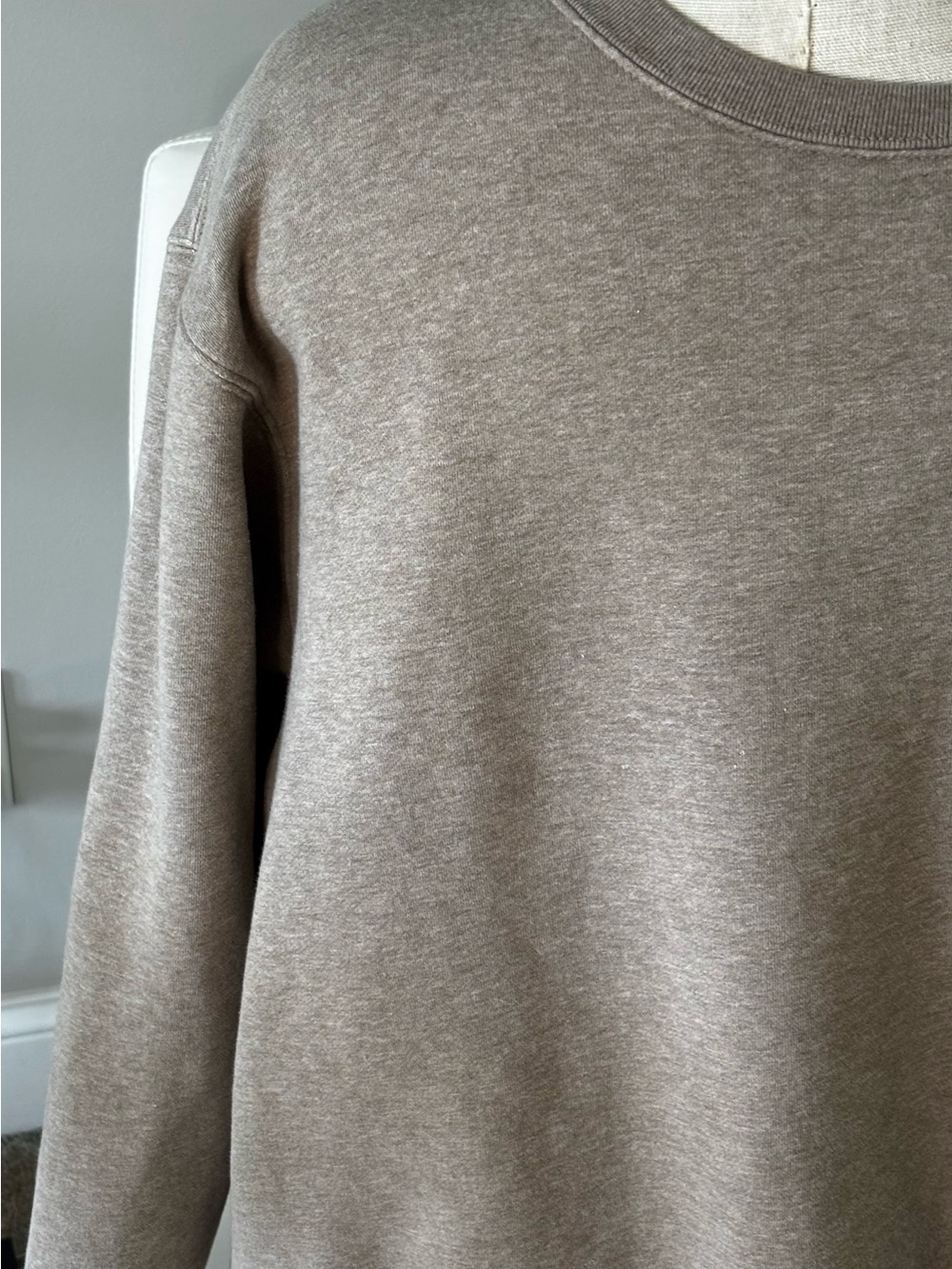 Polo by Ralph Lauren Men's Taupe Crewneck Sweatshirt with Navy Pony - Picture 4 of 5